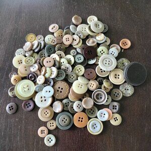 Vintage To Modern Button Lot Brown Tan Beige Plastic Celluloid Bakelite Round